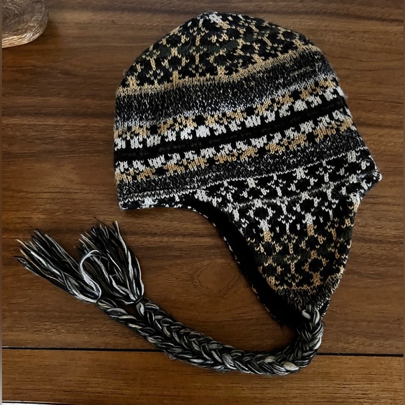 Steve Madden Accessories - Winter Sweater Hat
Beanie
Black and Tan
Fair Isle
Steve Madden